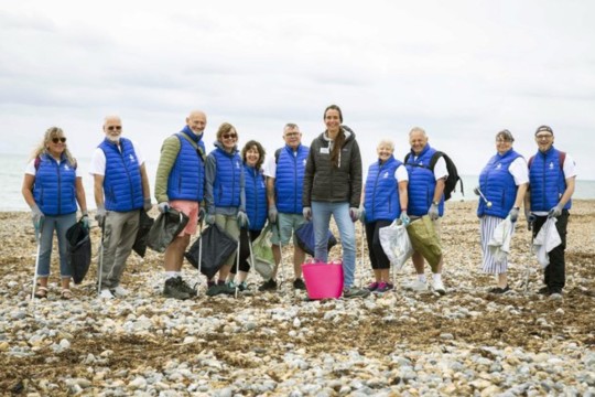 UK Lotto Winners Help Clean Shoreham Beach
